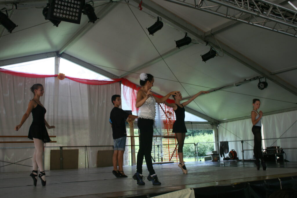 DANSE CLASSIQUE-PAS DE DEUX-VARIATION FILLE-VARIATION GARCON-POINTES-MARGARET TORRINI